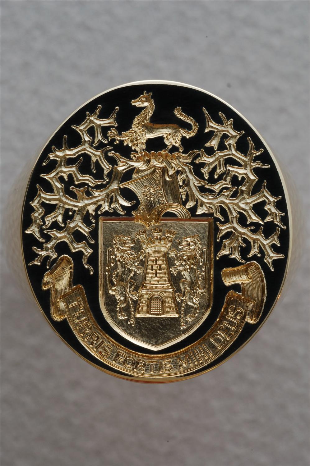 family crest engraving